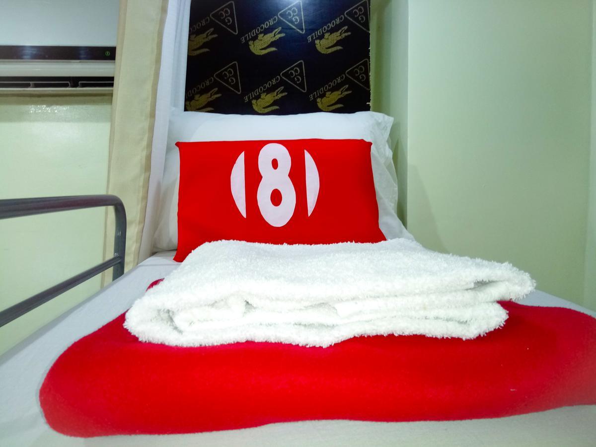 8Hostel Manila Kültér fotó