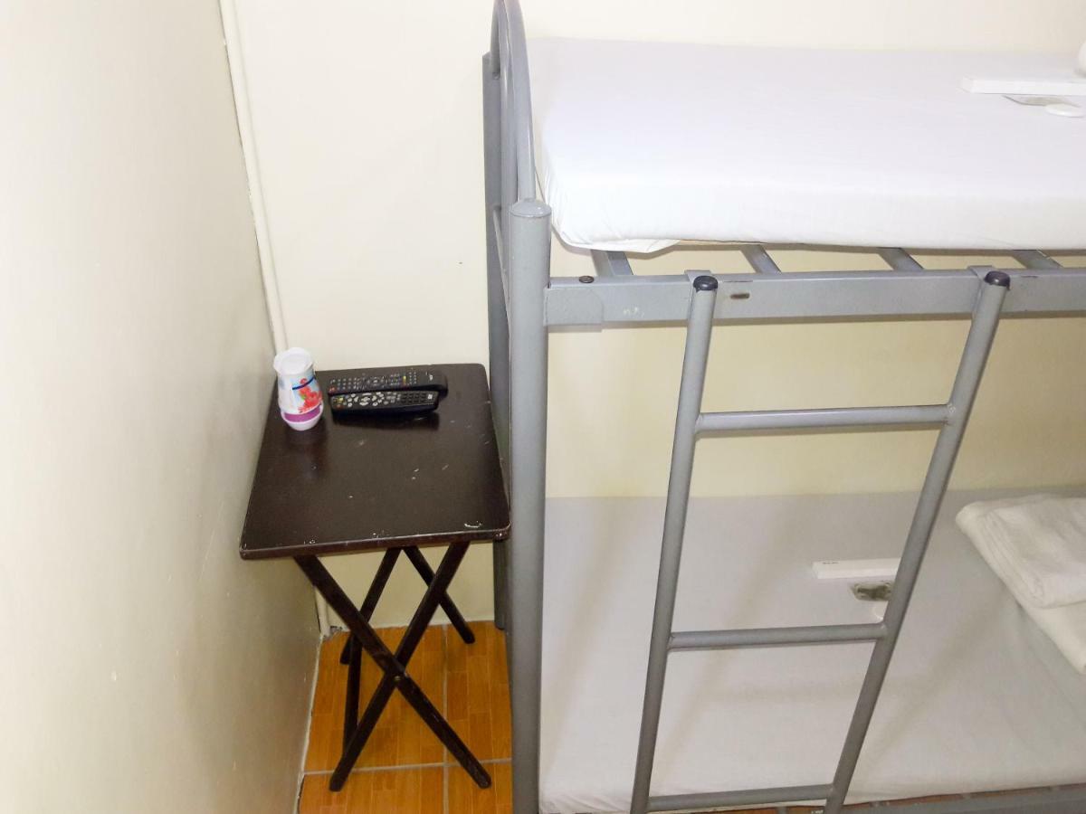 8Hostel Manila Kültér fotó