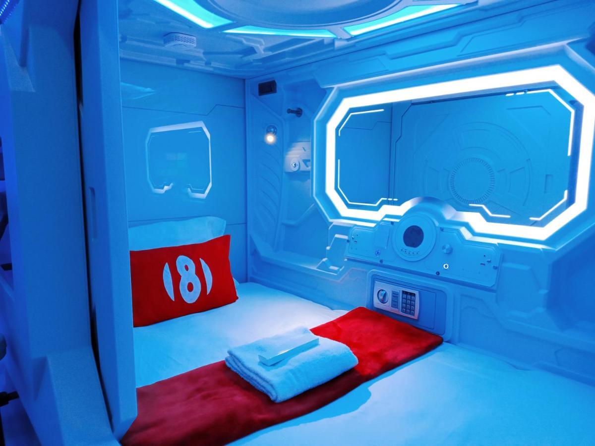 8Hostel Manila Kültér fotó